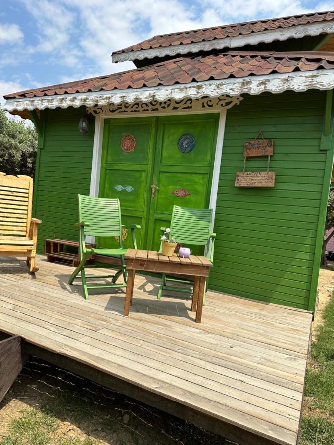 Seyyah Cafe Bungalows Aliaga المظهر الخارجي الصورة